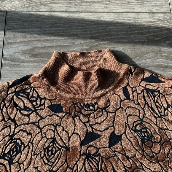 Vintage Tradition Roses  Print Soft High Neck Sweater - Picture 5 of 16